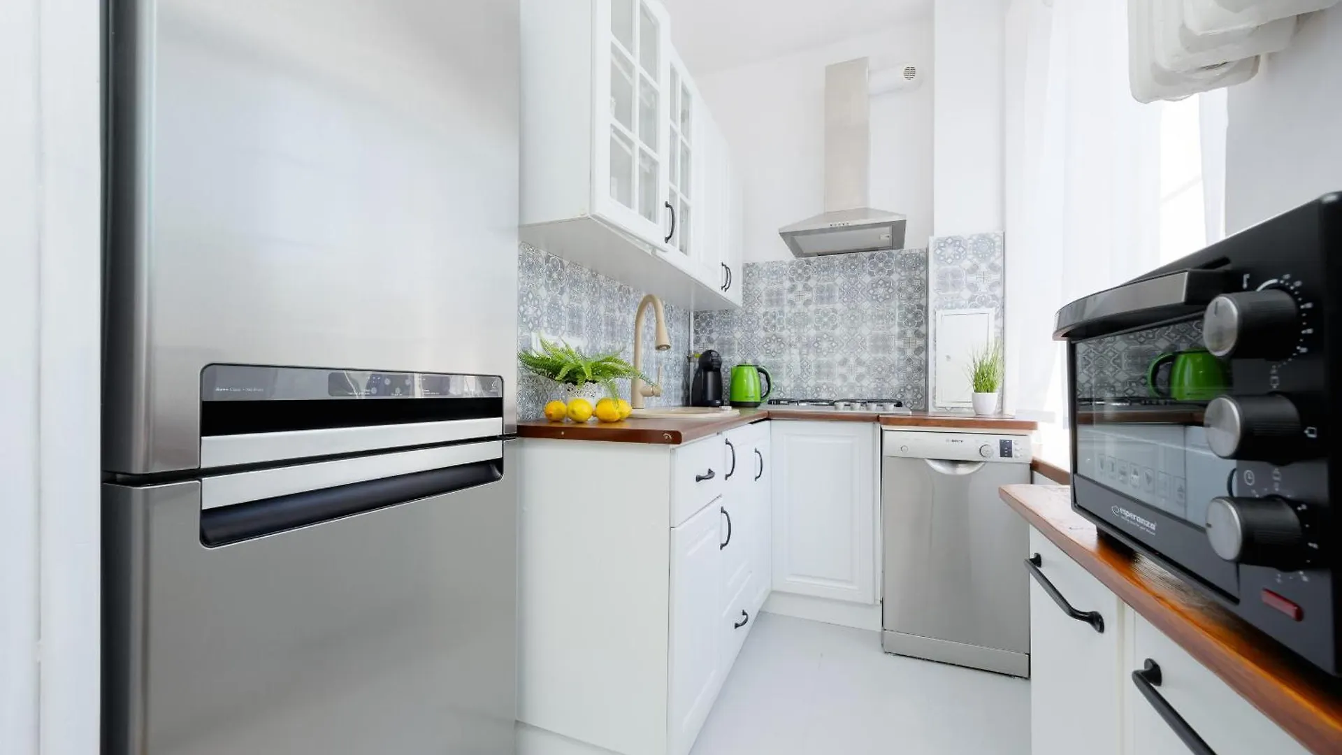 Apartment Near Lazienki Krolewskie W Warszawie By Noclegi Renters Warsaw