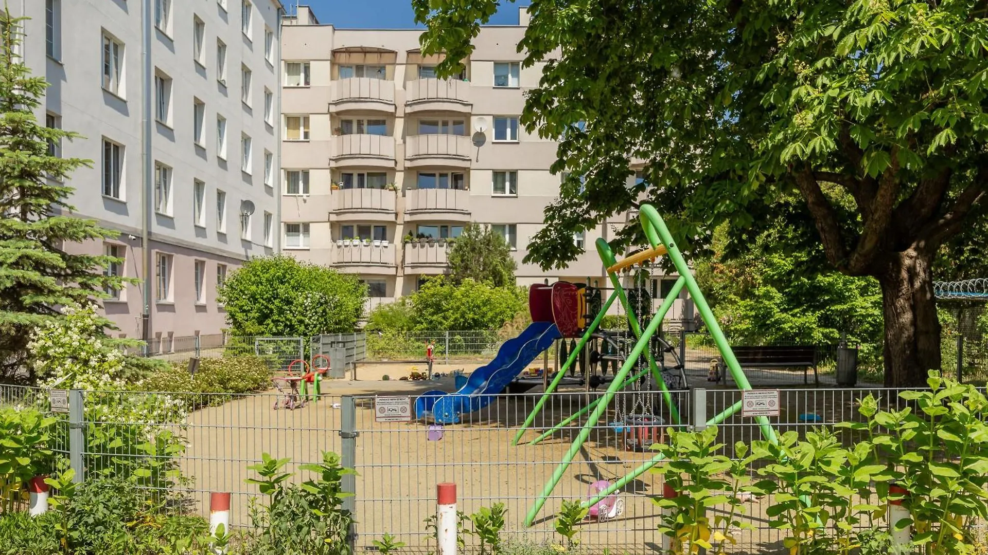 Apartment Near Lazienki Krolewskie W Warszawie By Noclegi Renters Warsaw
